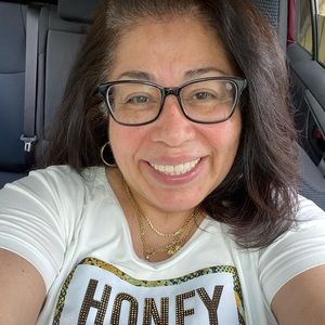 Meet your Posher, Liz